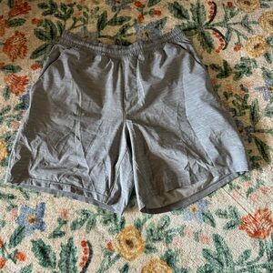 men’s lululemon shorts 7’ inseam lined